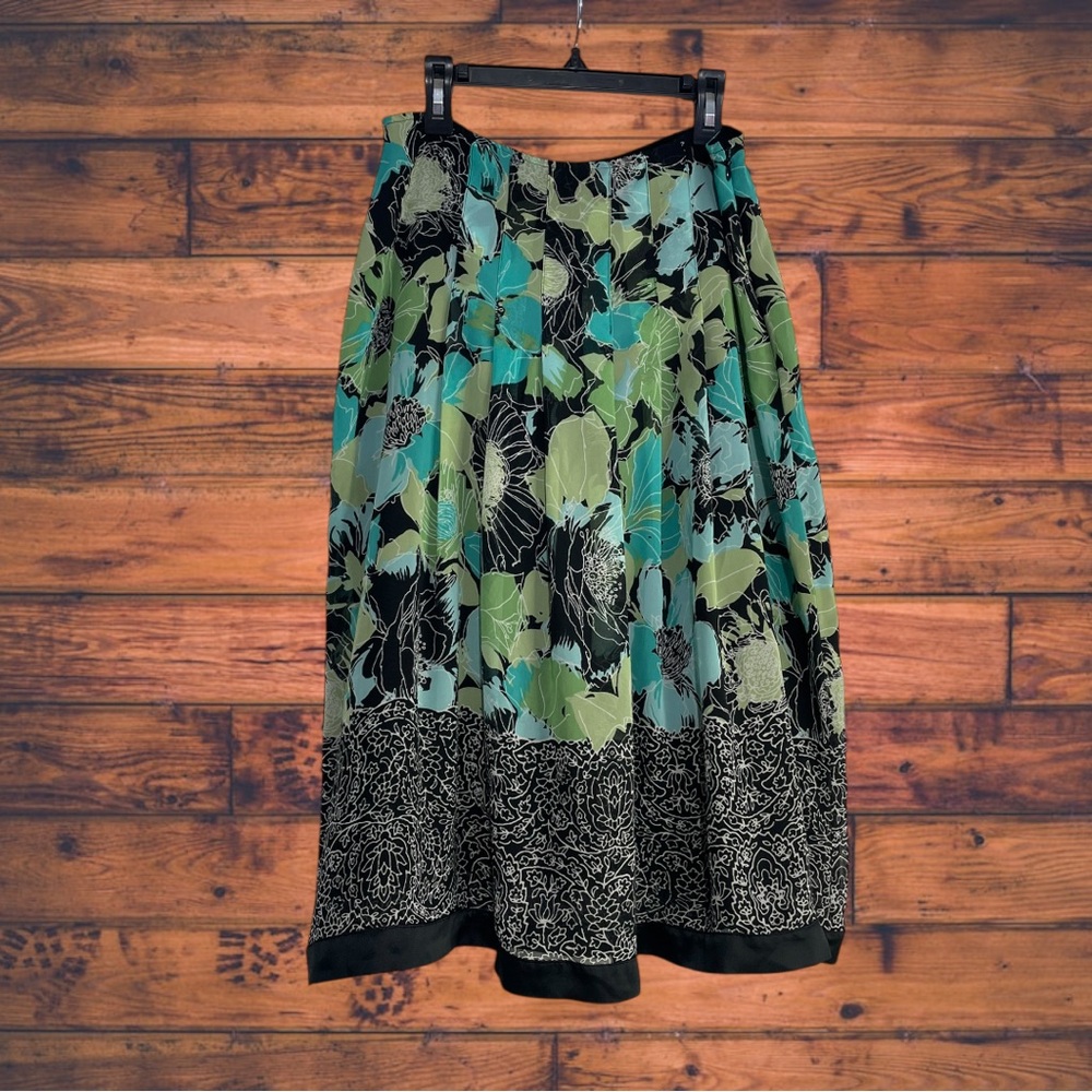 5 for‎ $25🔥East 5th Pleated Floral Watercolor Skirt Size 6